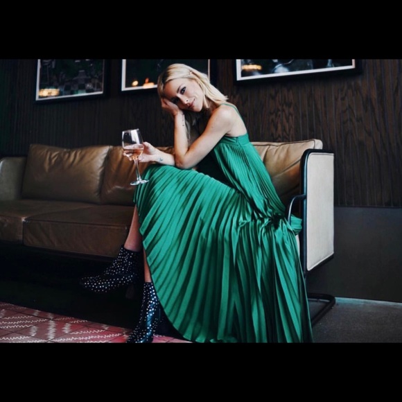 Meet your Posher, Kim - Picture 3 of 12